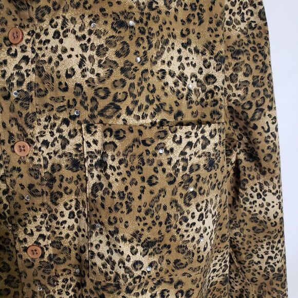 Quacker Factory Women Shirt Large LeopardPrint Stretch Rhinestone Studded Pocket - Picture 6 of 9